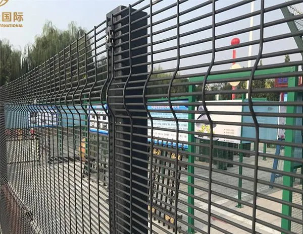 358 Cercado de malla